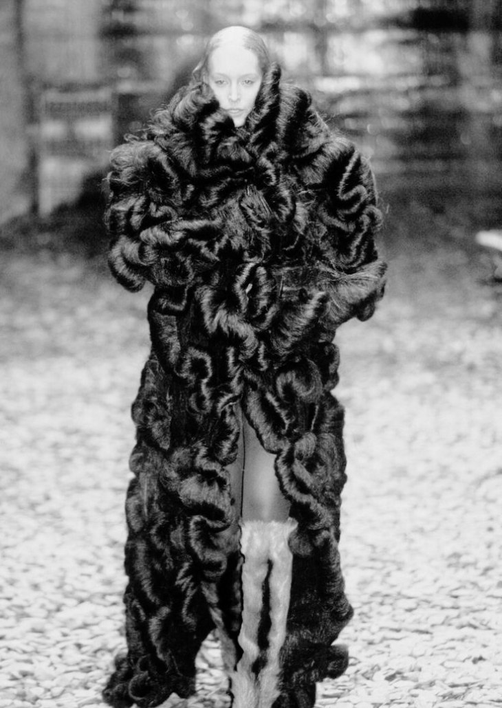 ALEXANDER McQUEEN цена
