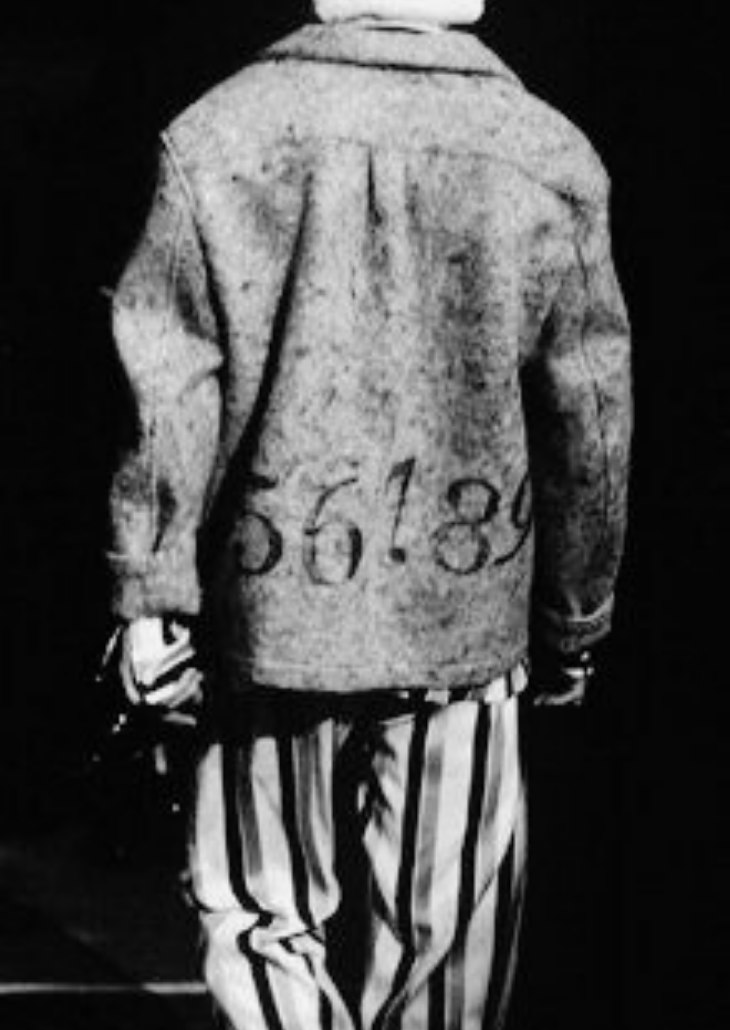 COMME DES GARÇONS